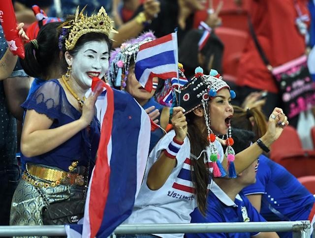 Thái Lan chịu áp lực khi Việt Nam và Singapore đã có bản quyền World Cup ảnh 2