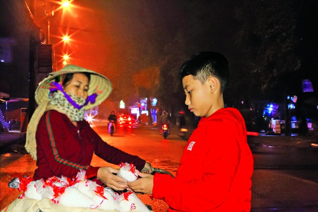 Tiếng rao muối đêm Giao thừa ảnh 1