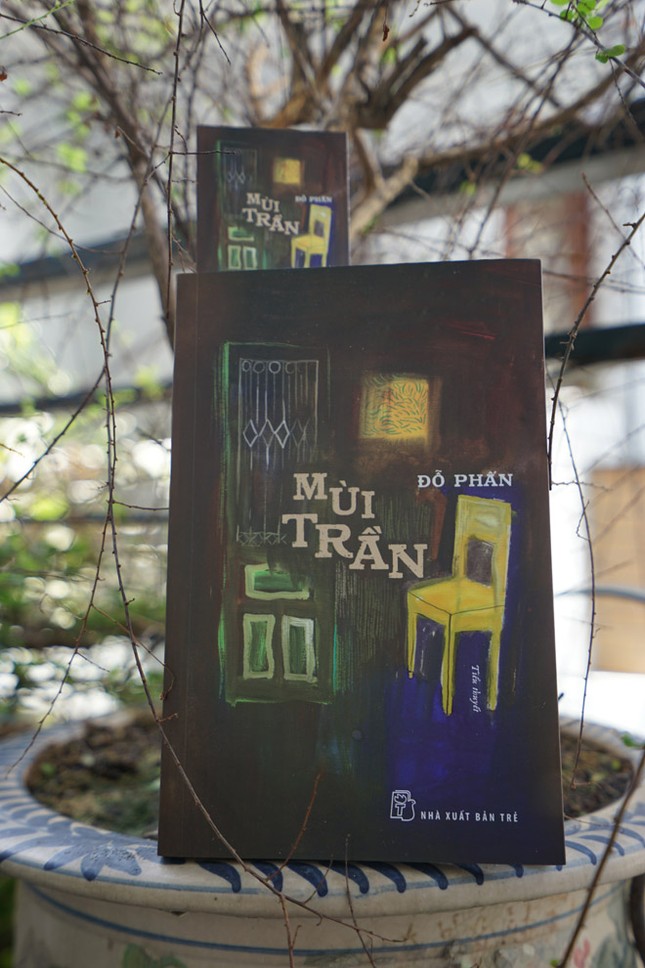 Đọc 'Mùi trần' ảnh 1