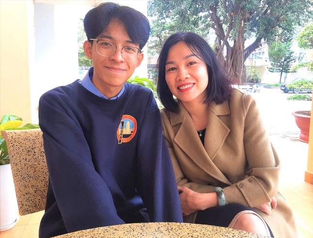 Học sinh chuyên Toán đoạt giải nhất môn Văn ảnh 1