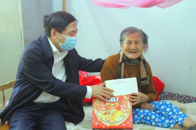Đắk Lắk: Mang niềm vui Tết đến với người cơ nhỡ, trẻ mồ côi ảnh 3
