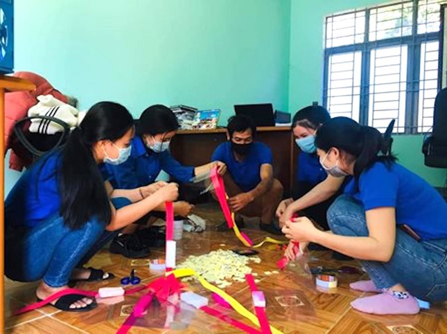 Đoàn thanh niên Tây Nguyên trực xuyên đêm, xuyên Tết ngăn dịch COVID ảnh 1
