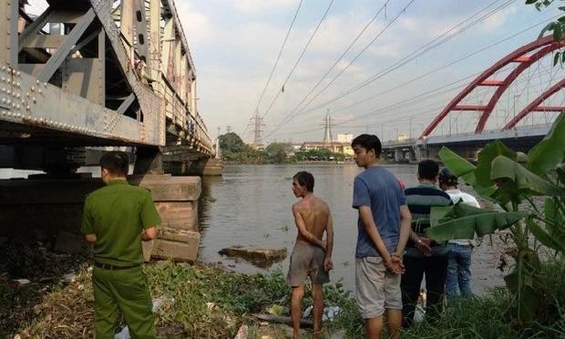 Vụ thi thể bị trói chân tay nổi trên sông: Hé lộ nguyên nhân tử vong ảnh 1