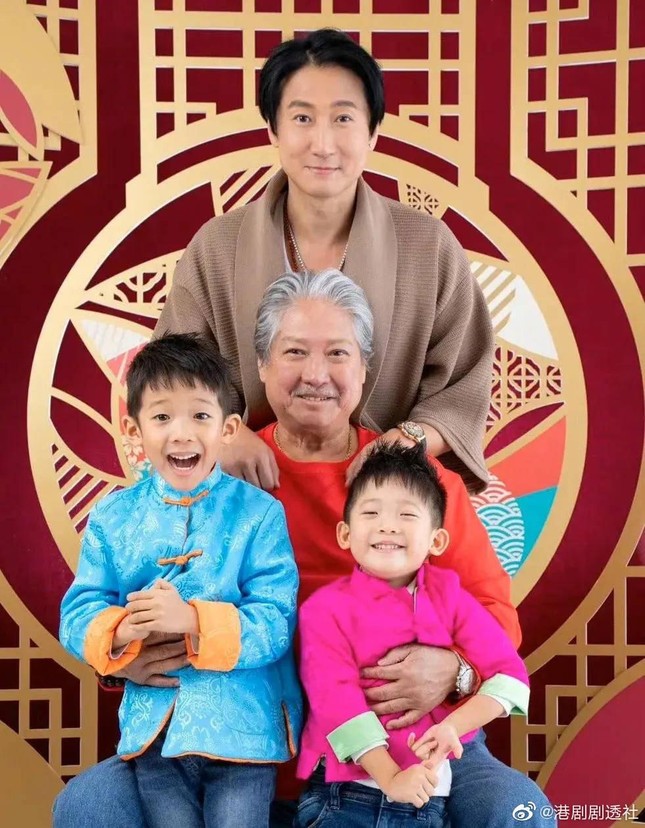 Ngôi sao võ thuật Hồng Kim Bảo đón sinh nhật tuổi 70 bên con cháu ảnh 3