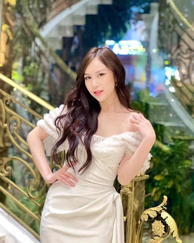 Jenna Anh Phương – con gái NSND Trần Nhượng thi hoa hậu ảnh 4