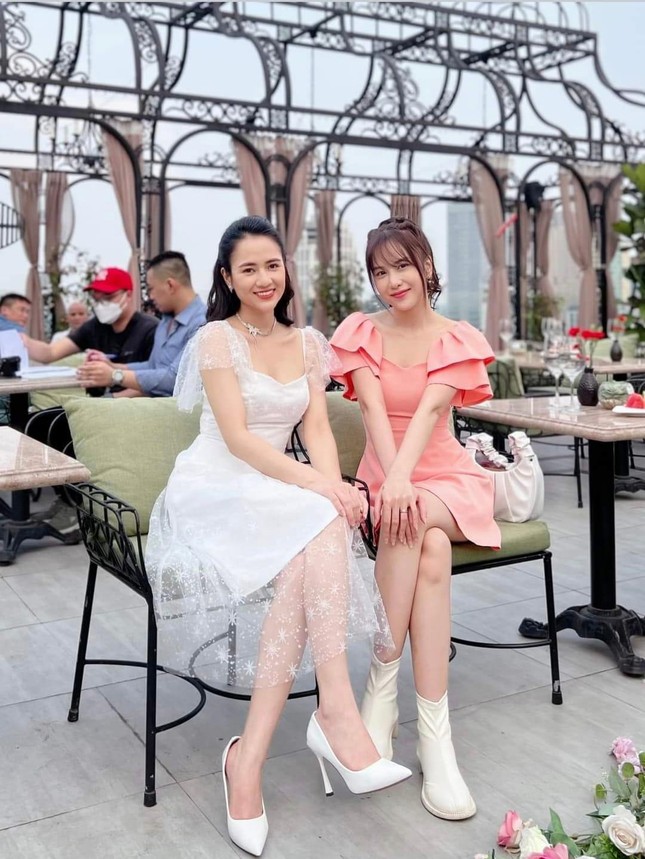 Jenna Anh Phương: 'Bố mẹ tưởng tôi giỡn khi biết con gái thi hoa hậu' ảnh 9