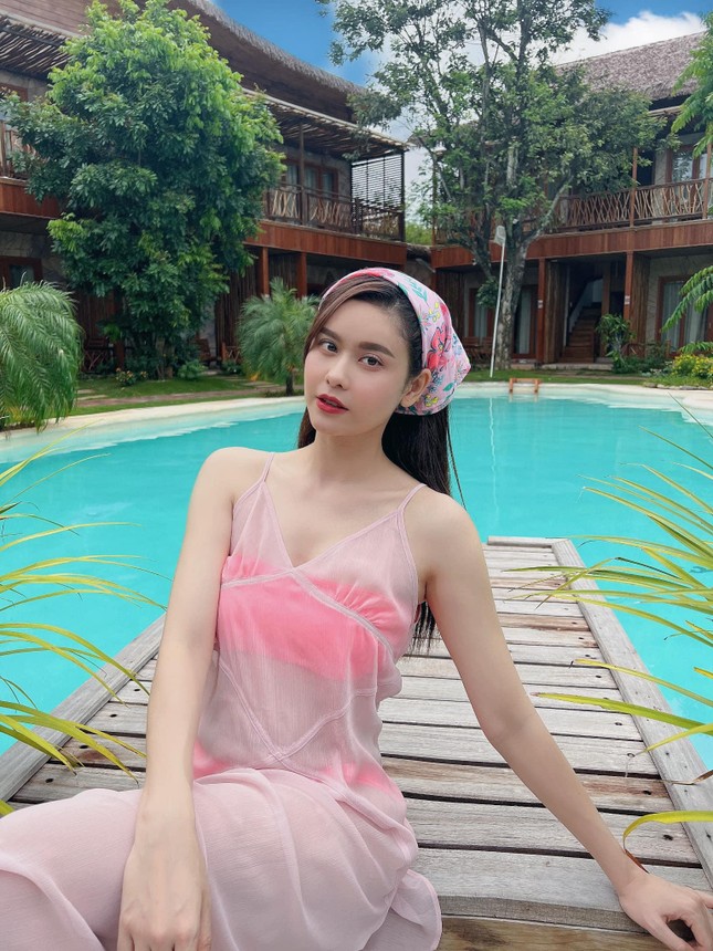 Lã Thanh Huyền, Cao Thái Hà nóng bỏng với bikini ảnh 9