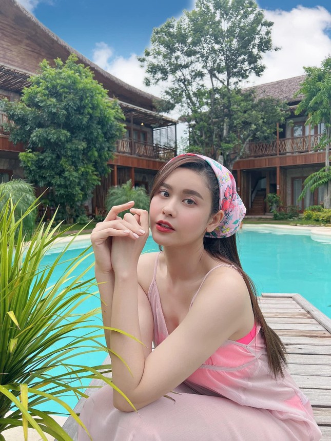 Lã Thanh Huyền, Cao Thái Hà nóng bỏng với bikini ảnh 8