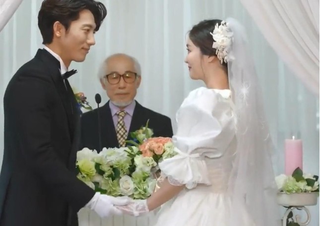 Kết phim Thương ngày nắng về bản Hàn: Sau đám cưới là đám tang - Ảnh 2.