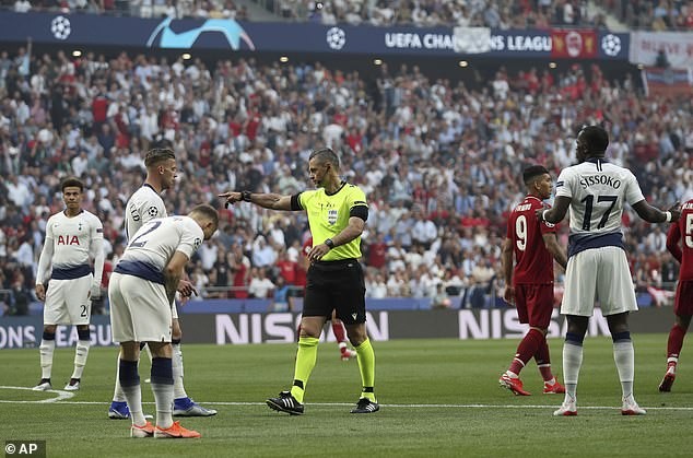 Tottenham bị phạt đền oan uổng ở chung kết Champions League? ảnh 4