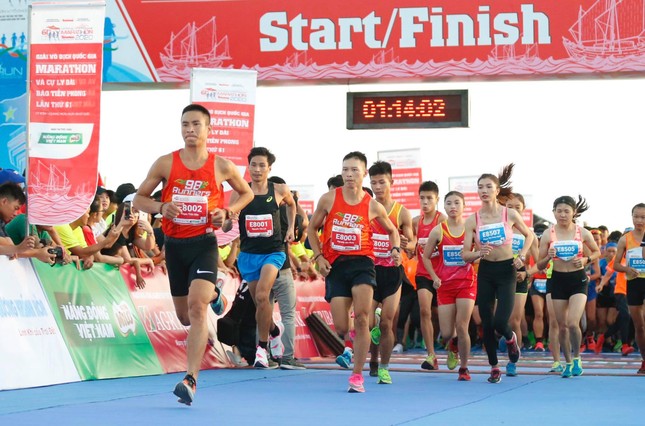 Tiền Phong Marathon 2020: Những ngôi vô địch xứng đáng ảnh 29