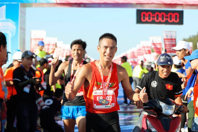 Tiền Phong Marathon 2020: Những ngôi vô địch xứng đáng ảnh 49