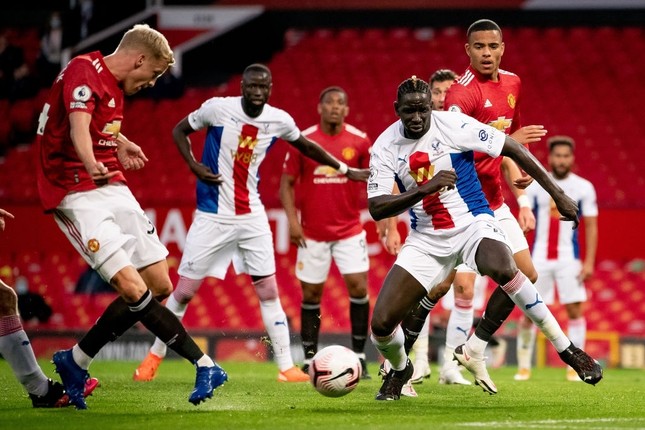 M.U 1-3 Crystal Palace: Ác mộng ở trận ra quân ảnh 15