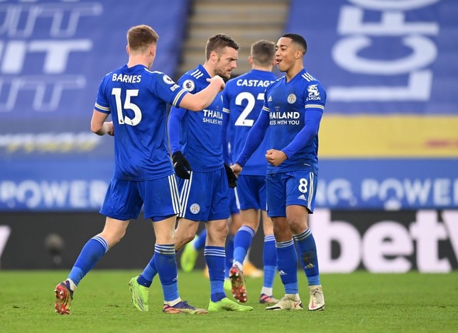 M.U chia điểm với Leicester trong Ngày lễ tặng quà ảnh 16