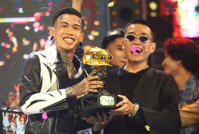 HLV Karik 'khóc vì hối hận' với GDucky tại Chung kết Rap Việt ảnh 3