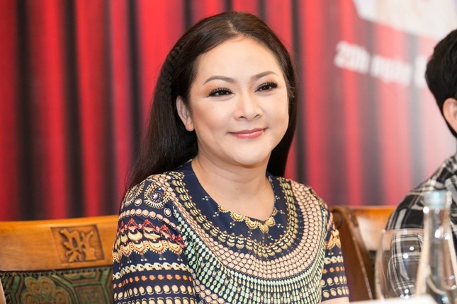 Như Quỳnh đăng ảnh cùng 'Bé Heo', gặp gỡ Trấn Thành khi về Việt Nam đón Tết sau 30 năm ảnh 1