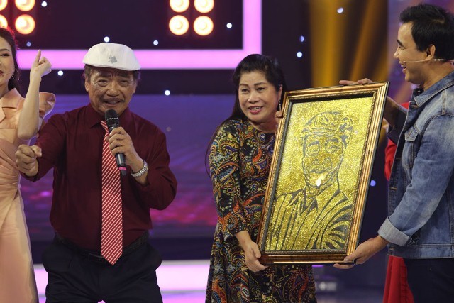 Chân dung người vợ hiện tại - 'nguồn sống' của NSND Trần Hiếu ảnh 4