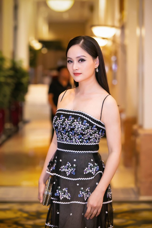 Diễn viên Lan Phương: Không bao giờ cho con gái đóng cảnh nóng ở tuổi 13 ảnh 1