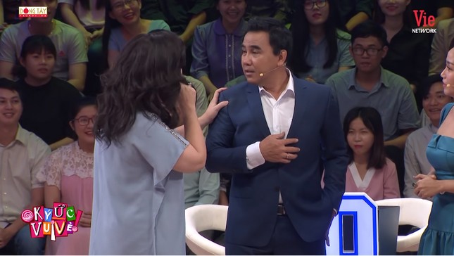 MC Lại Văn Sâm: Chỉ Quyền Linh xứng đáng thay Tự Long ở 'Ký ức vui vẻ' ảnh 4