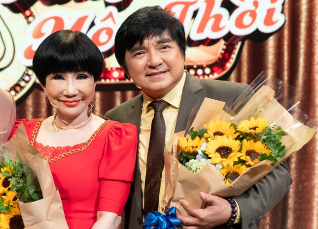 Showbiz 2/2: 'Bom sex' Pamela Anderson ly hôn chồng sau 12 ngày làm đám cưới ảnh 6