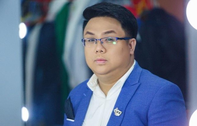 Showbiz 16/2: Gia Bảo công khai tố vợ cũ không cho gặp con gái ảnh 1
