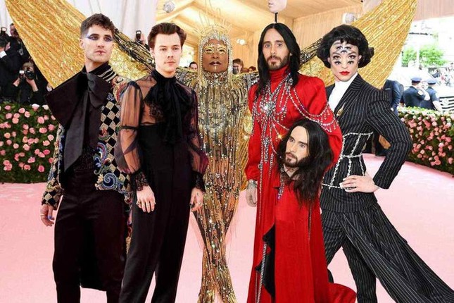 Showbiz 20/2: Việt Anh lần đầu hé lộ ‘cảnh nóng’ trong phim ‘Chạy án' đình đám ảnh 6