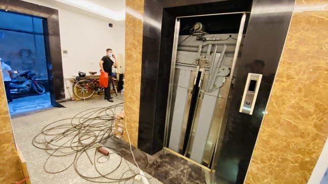 Tai nạn chết người tại Hà Nội: Bao nhiêu thang máy không được kiểm định? ảnh 1