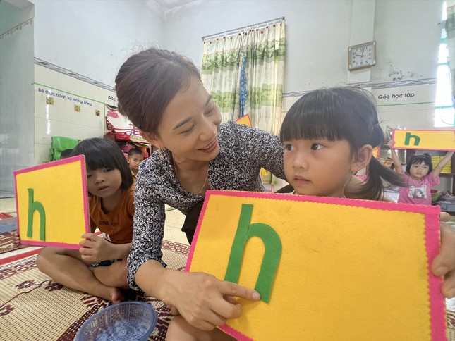 Nghệ An: Chi 118 tỷ đồng hỗ trợ giáo viên chậm lương - Ảnh 1.