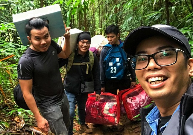 Những 'ông thần đồ chơi' gieo nụ cười hồng ảnh 1