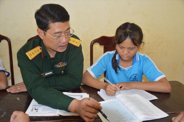 Cống hiến tài năng, lan tỏa yêu thương ảnh 1