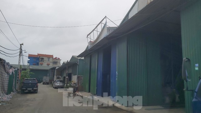 Tràn lan nhà xưởng trái phép ngoại thành Hà Nội: Xã 'chống lệnh' huyện? ảnh 2