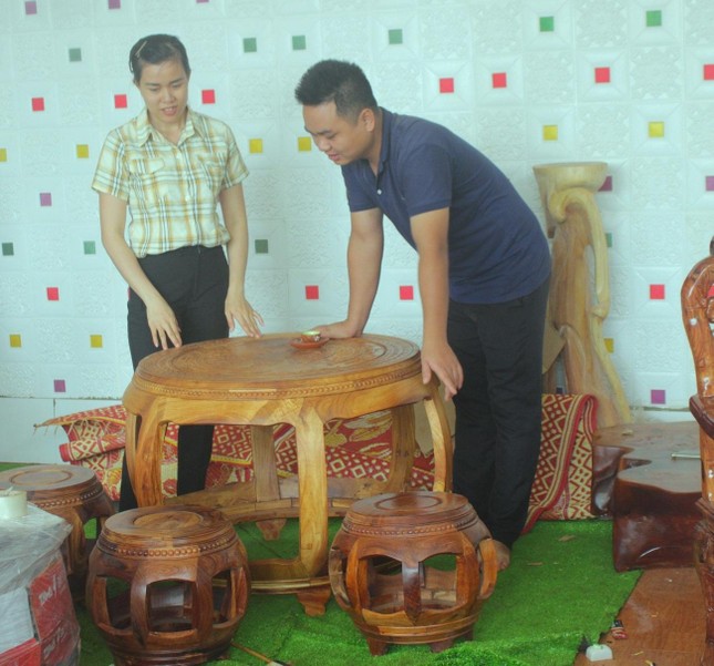Gác bằng cử nhân, chàng trai làm giàu từ rễ và gốc cây bỏ đi ảnh 6