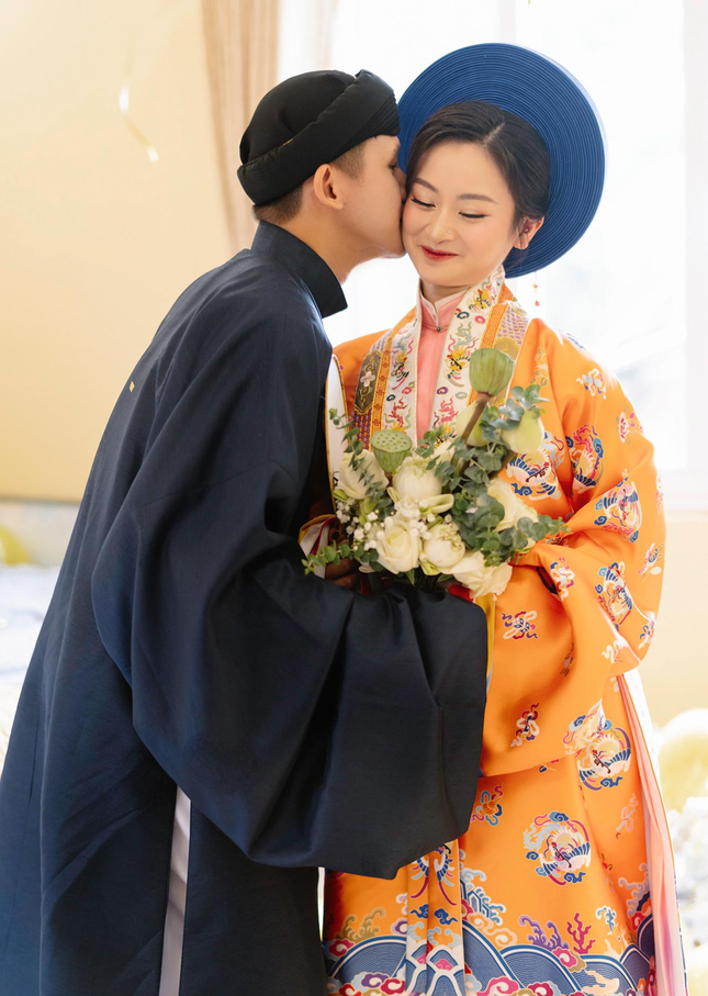 Cô dâu, chú rể mặc cổ phục Việt trong ngày cưới ảnh 2