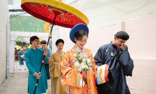 Cô dâu, chú rể mặc cổ phục Việt trong ngày cưới ảnh 3