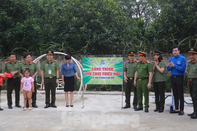 Đoàn Thanh niên Công an Hà Nội ra quân Chiến dịch tình nguyện hè 2022 ảnh 6