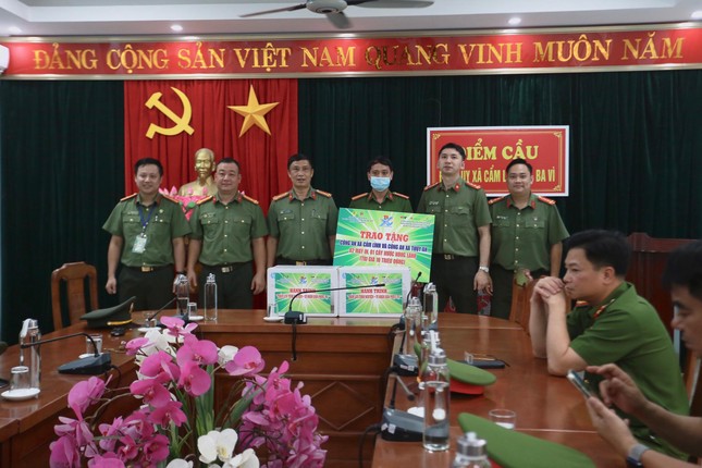 Đoàn Thanh niên Công an Hà Nội ra quân Chiến dịch tình nguyện hè 2022 ảnh 5