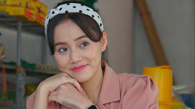  Minh Thu (Phố trong làng) không sợ bà xã của Đức Hiếu ghen khi đóng cảnh tình cảm ảnh 1