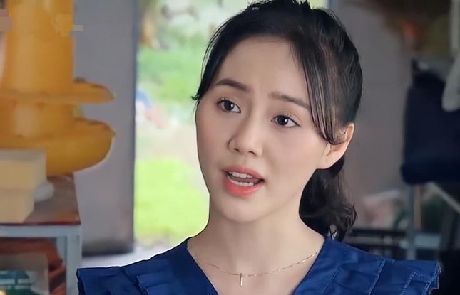  Minh Thu (Phố trong làng) không sợ bà xã của Đức Hiếu ghen khi đóng cảnh tình cảm ảnh 2