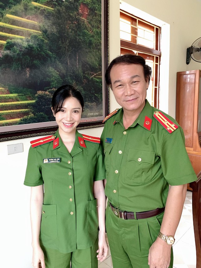 Thanh Bi tiết lộ câu chuyện xúc động về người cha quá cố khi tham gia 'Bão ngầm' ảnh 3