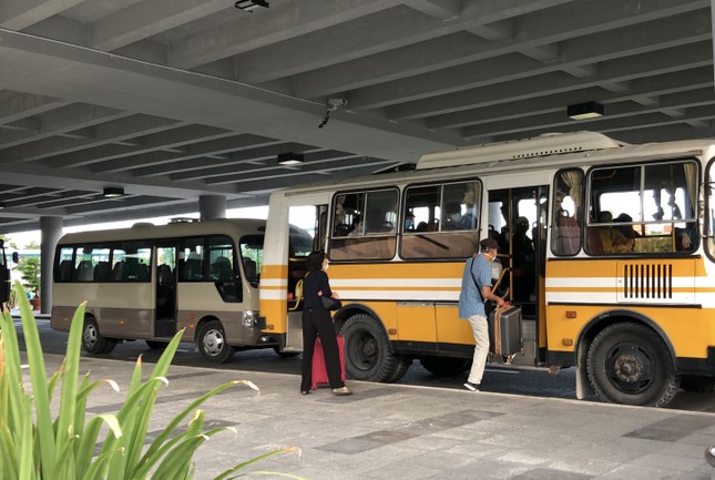 Sân bay Cần Thơ đón 215 công dân từ Singapore về nước ảnh 7