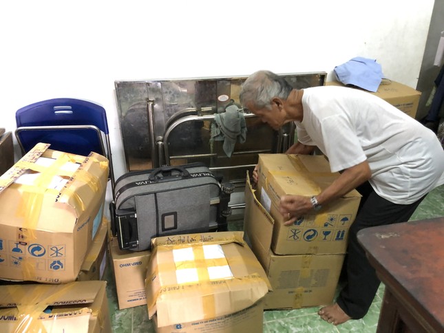 Sông Cần Thơ không ngừng sạt lở, dân bỏ nhà tìm chỗ ở đậu ảnh 6