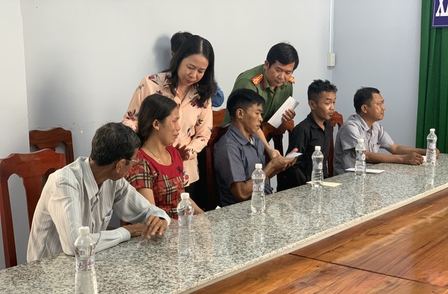 Đau xót tiễn đưa 5 em nhỏ bị đuối nước ở An Giang ảnh 1