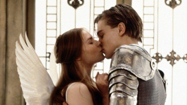 Nụ hôn đầu tuyệt đẹp trong 'Romeo và Juliet' ảnh 1