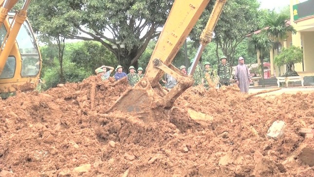 Đề nghị hỗ trợ trực thăng đưa thi thể nạn nhân vụ sạt lở ở Đoàn 337 ra ngoài ảnh 2