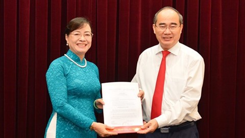 Miễn nhiệm bà Nguyễn Thị Quyết Tâm, bầu tân Chủ tịch, Phó Chủ tịch HĐND TPHCM ảnh 1
