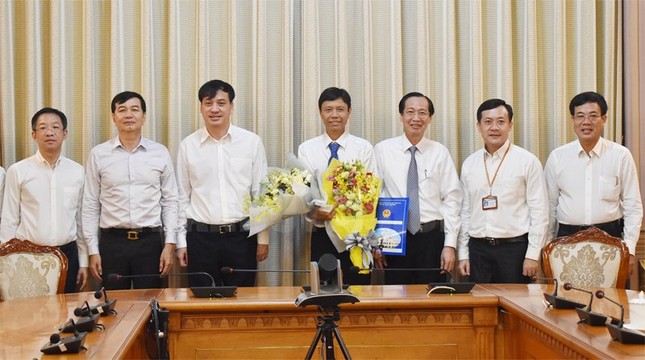 Ông Nguyễn Bá Thành giữ chức Phó Chủ tịch UBND Quận Tân Bình ảnh 2