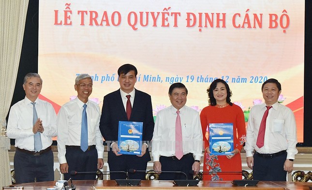 Phó Chủ tịch UBND TPHCM sẽ phê duyệt nhân sự các sở ban ngành, quận huyện ảnh 2