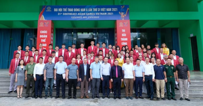 Quỹ Hỗ trợ Tài năng trẻ Việt Nam cùng LĐĐKVN trao thưởng 1 tỷ đồng cho ĐT Điền kinh dự SEA Games 31 ảnh 6