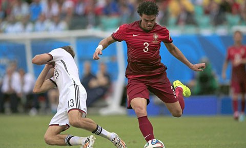 Thomas Muller: Kẻ cắp không gian, một gã bí ẩn và... lôi thôi ảnh 2