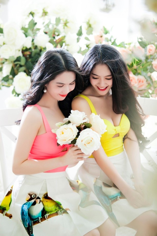 Linh Chi: 'Nâng ngực để công việc thuận lợi hơn' ảnh 2